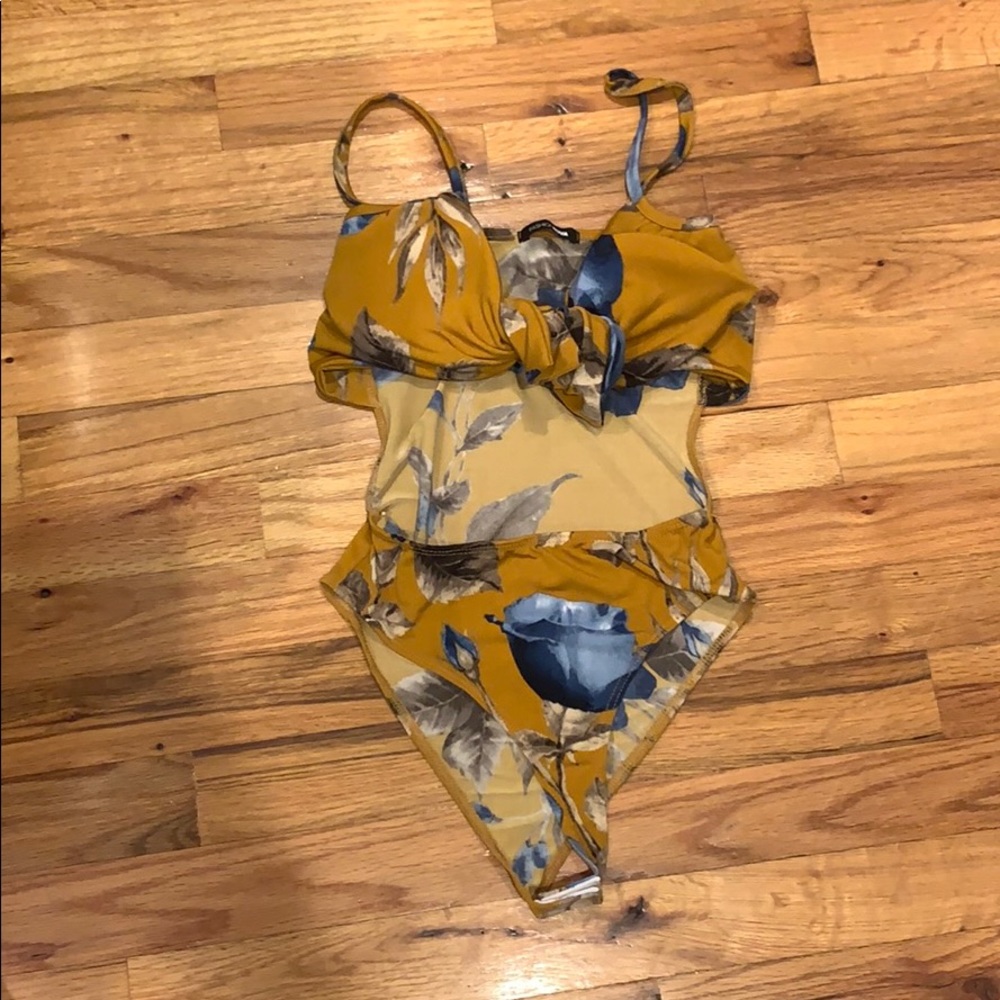 Fashion Nova bodysuit